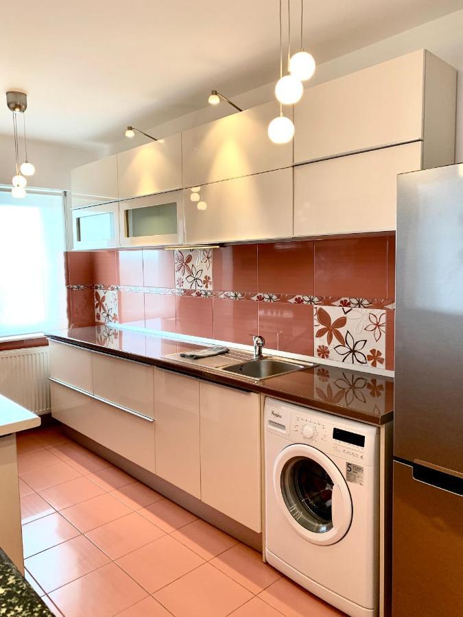 Sunny Central Apartments Suceava Ngoại thất bức ảnh